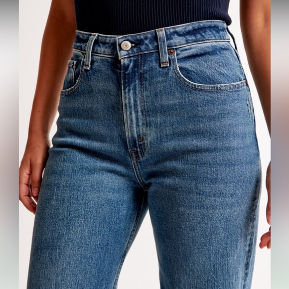 Abercrombie & Fitch Blue High Rise Jeans The 90s Relaxed Jean High Rise size 32 - Picture 4 of 9
